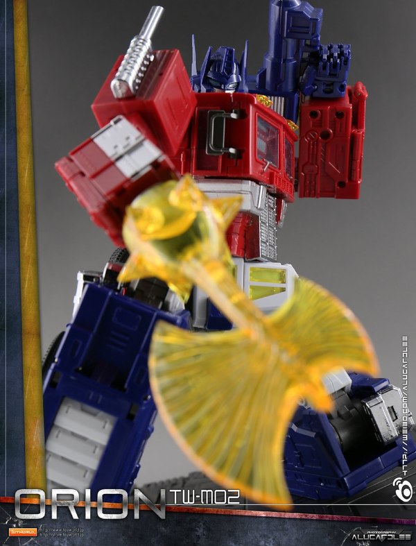 Toyworld Orion Unofficial MP Scale Optimus Prime Color Photos 02 (2 of 24)